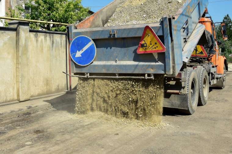 Ямочный ремонт дорог в Крыму должны завершить до 1 августа