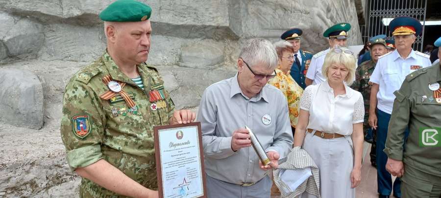 В Керчь привезли капсулу с землей Брестской крепости