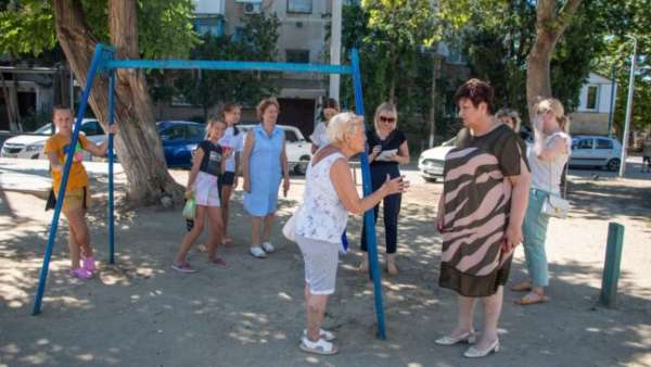 Ольга Солодилова выслушала вопросы жителей домов по ул. Сморжевского