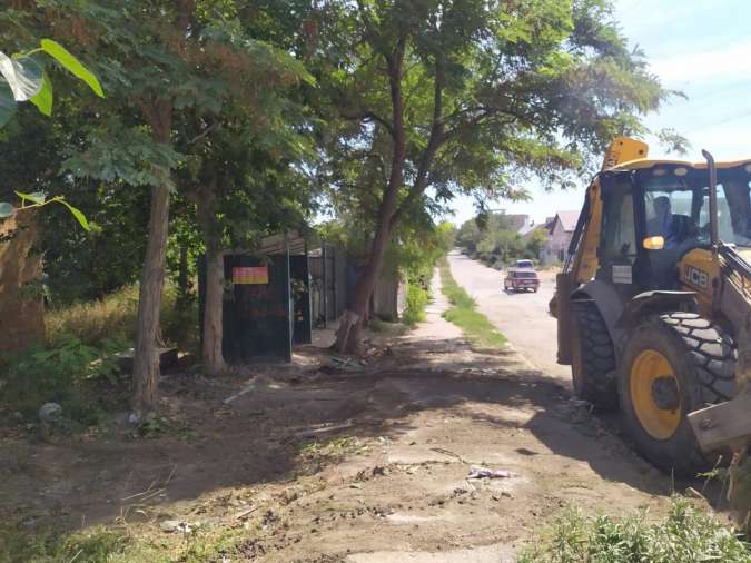 В Керчи взялись за несанкционированные свалки