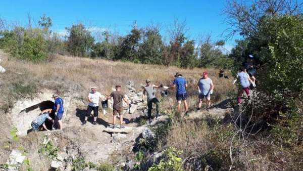 В Керченскую крепость приехали волонтеры из Татарстана