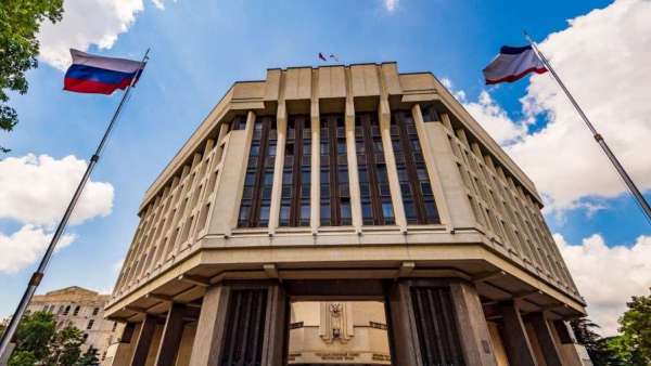Госсовет Крыма принял закон, который предусматривает бесплатное предоставление земельных участков в собственность участникам СВО