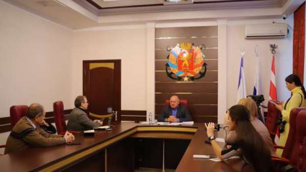 Парковочные зоны со шлагбаумами и паркоматами появятся в центре Керчи – Святослав Брусаков (видео)