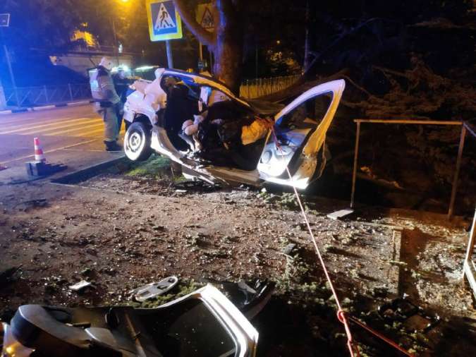 ⚡Четыре человека погибли в ночном ДТП в Крыму