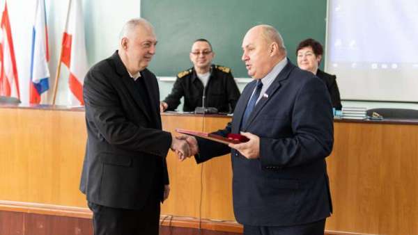 Преподаватель КГМТУ получил Госпремию Крыма за патриотизм и вклад в миротворческую деятельность