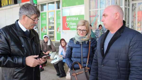 Олег Шевченко проехался в городских автобусах и пообщался с пассажирами