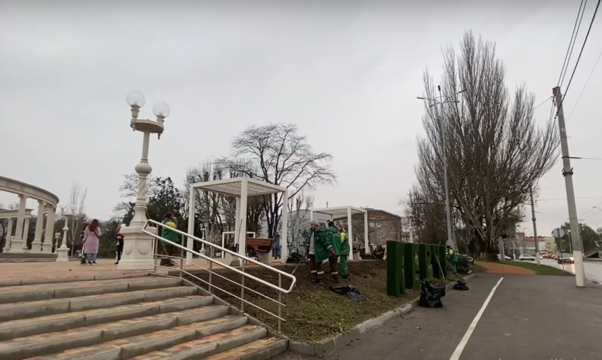 Керчане подарили своему городу тюльпаны (видео)