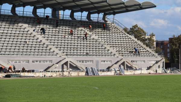 Готовность — 75 %: в Керчи продолжаются работы по капитальному ремонту стадиона им. 50-летия Октября