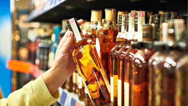 В России хотят повысить возраст покупки алкоголя до 21 года