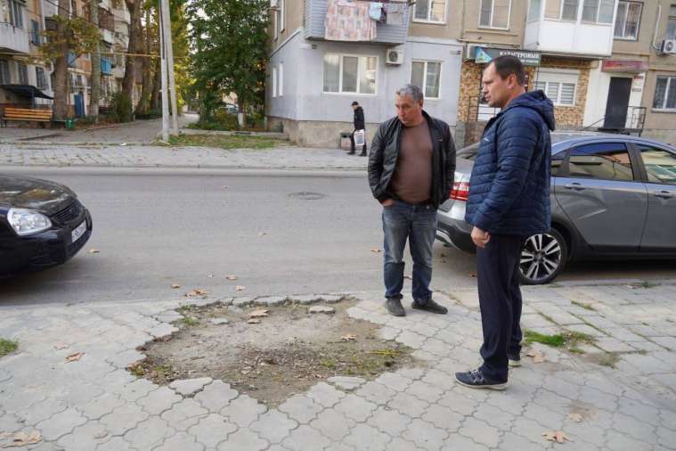 Тротуары на улице Шлагбаумской приведут в порядок