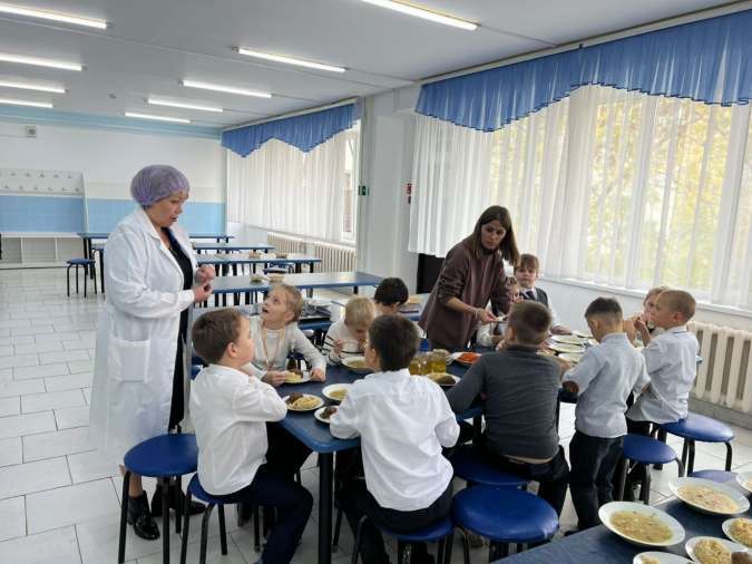 ️Организация питания в учебных заведениях Керчи подвергается тщательному контролю