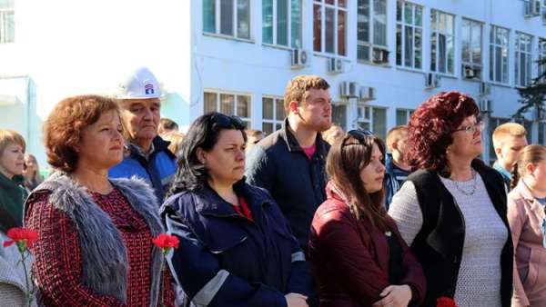 В День освобождения Керчи на судостроительном заводе прошел митинг-реквием