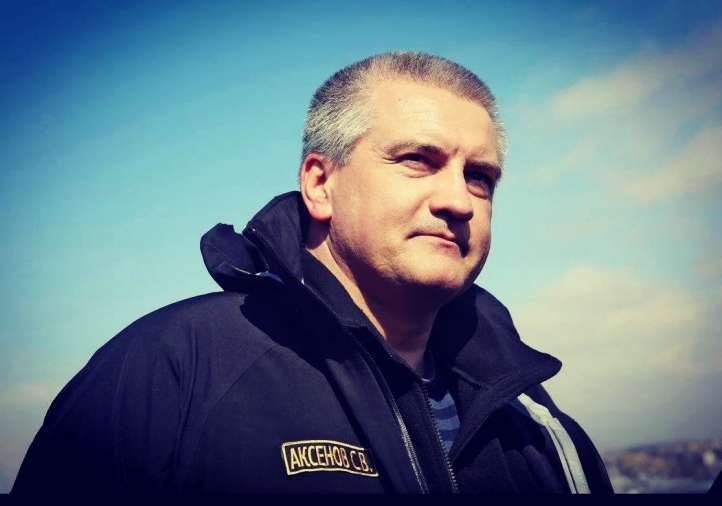 Керчь поздравляет главу Крыма Сергея Аксёнова с Днём рождения!