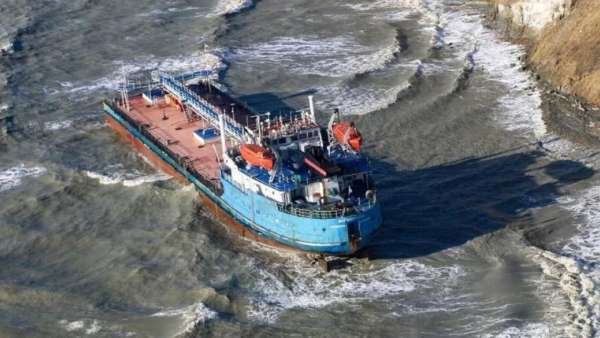 Владельцев затонувшего танкера «Волгонефть-212» обязали выплатить 49,5 млрд рублей