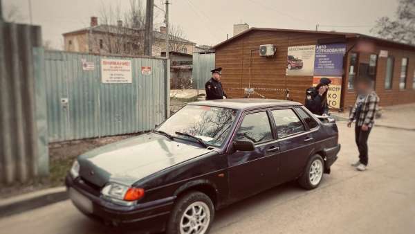 У керчанина забрали авто за неуплату штрафов