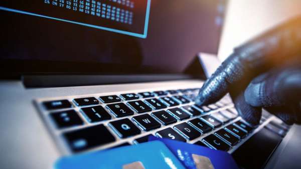 В Керчи подросток стал жертвой интернет-мошенников 