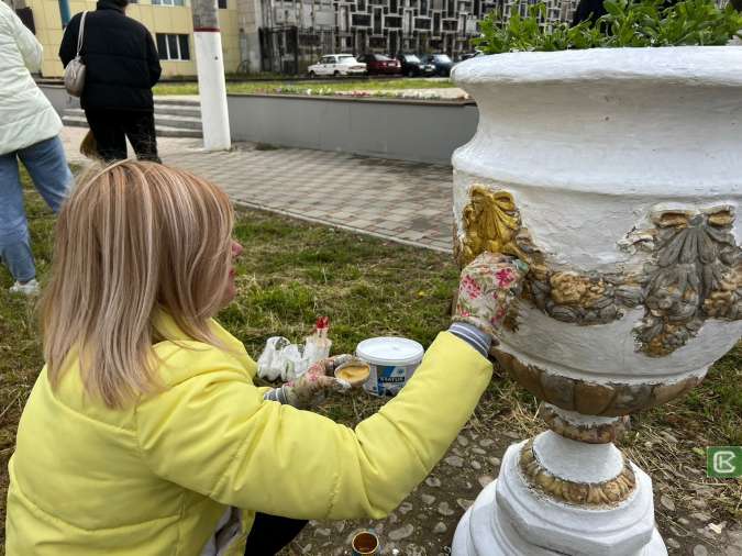 Керчане наводят порядок в центре города