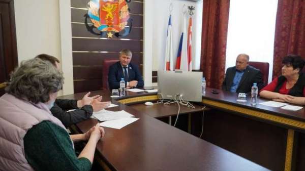 Депутат Государственной Думы Михаил Шеремет провёл приём граждан в Керчи